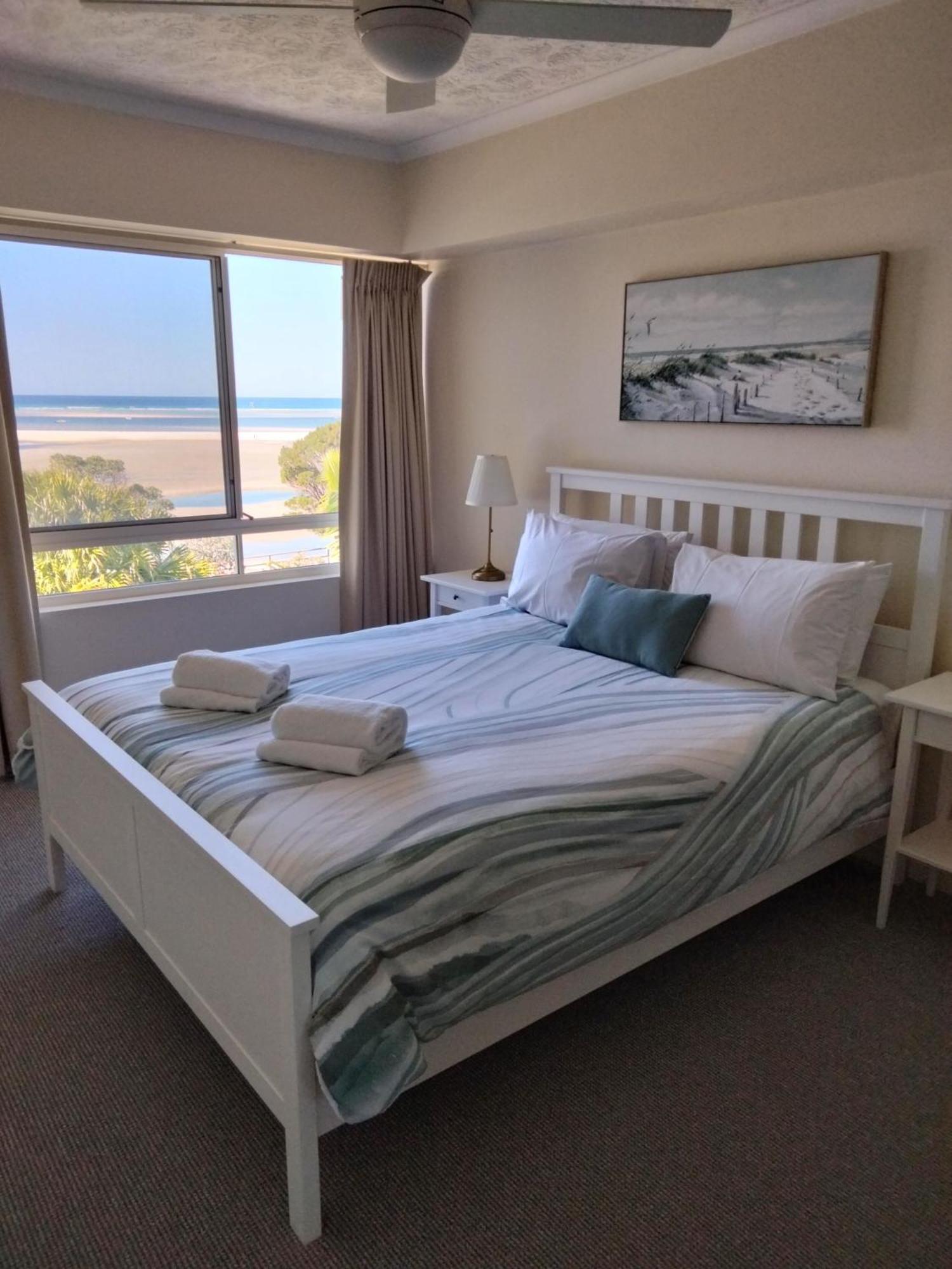 Moorings Beach Resort Caloundra Kültér fotó